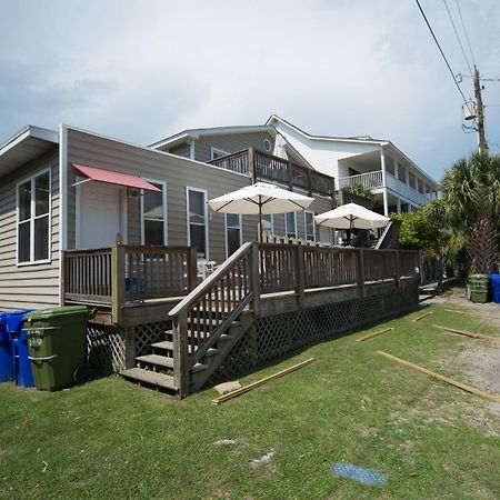 Salty Shack Unit C - Salty Shack - Dog Friendly Home - Across From The Beach - Central Location! Folly Beach Værelse billede