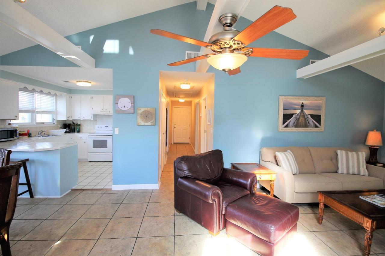 Salty Shack Unit C - Salty Shack - Dog Friendly Home - Across From The Beach - Central Location! Folly Beach Eksteriør billede