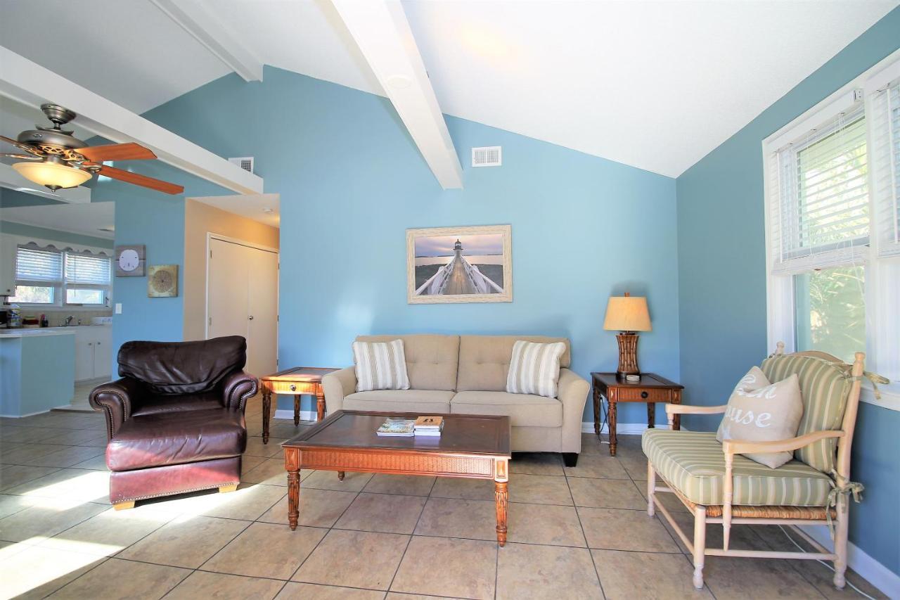 Salty Shack Unit C - Salty Shack - Dog Friendly Home - Across From The Beach - Central Location! Folly Beach Eksteriør billede
