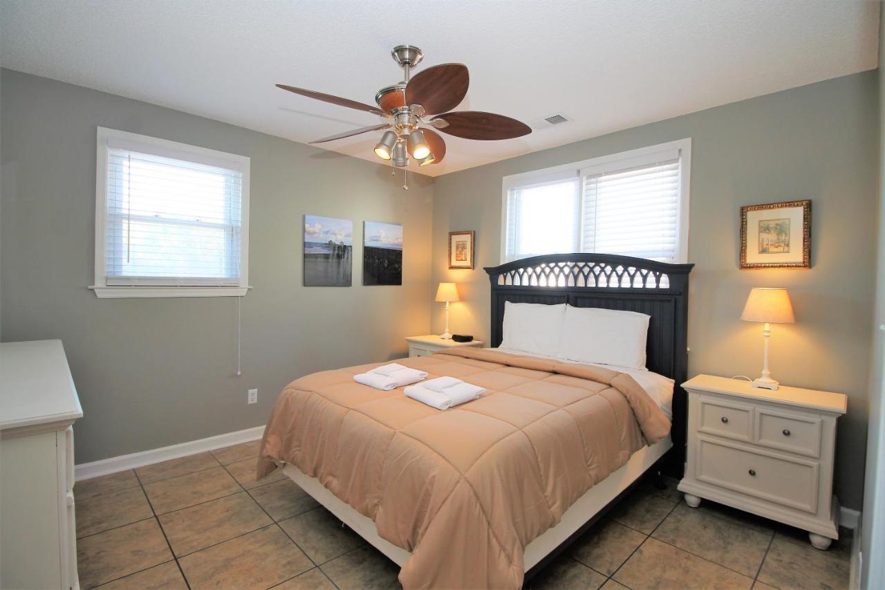 Salty Shack Unit C - Salty Shack - Dog Friendly Home - Across From The Beach - Central Location! Folly Beach Eksteriør billede