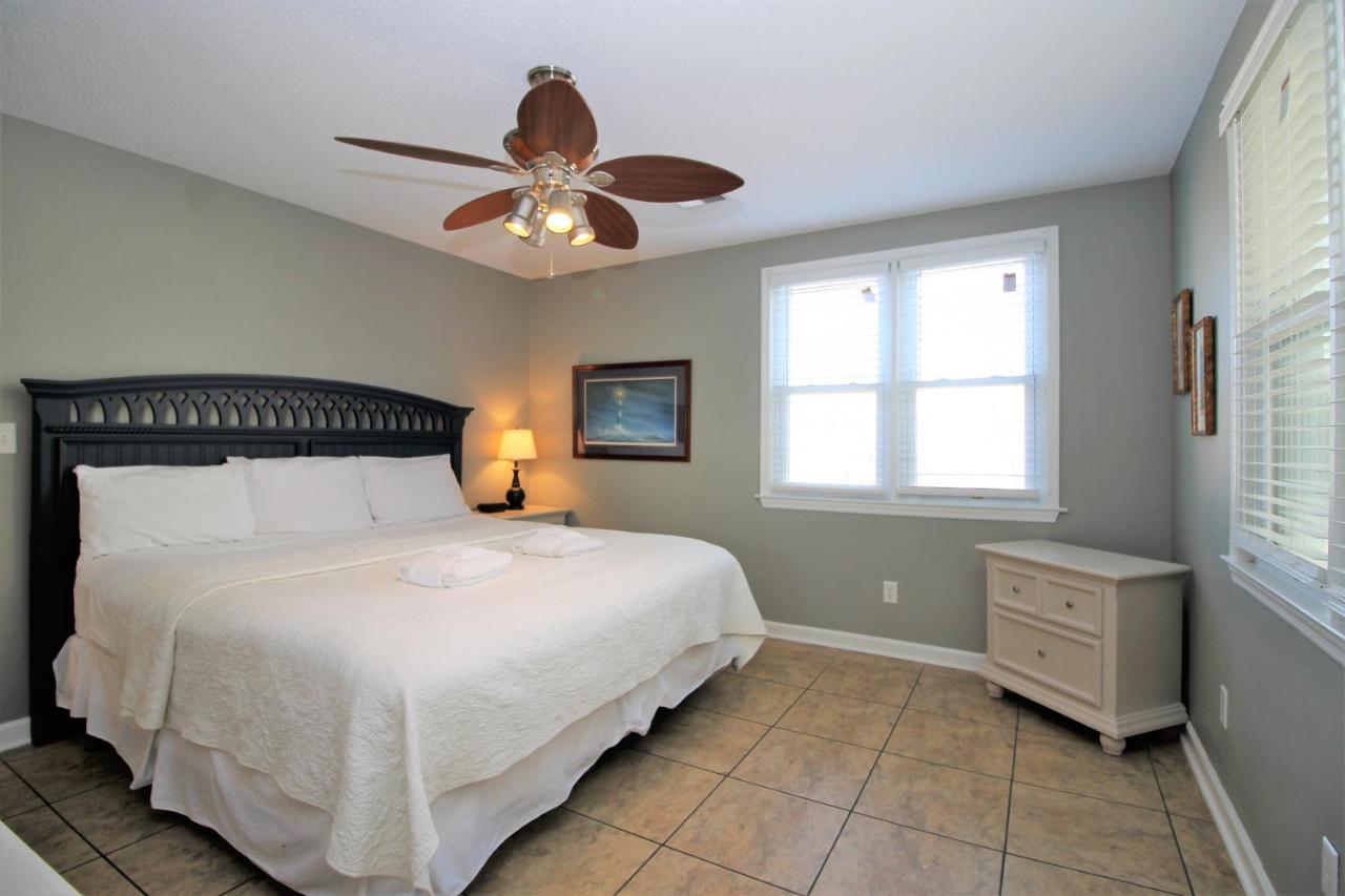 Salty Shack Unit C - Salty Shack - Dog Friendly Home - Across From The Beach - Central Location! Folly Beach Eksteriør billede